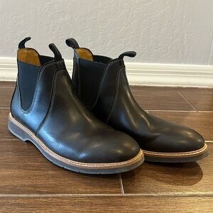 Never worn men’s Cole Haan Chelsea dark brown leather boots, size 8